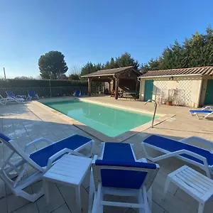  Hébergement de vacances Lou Gardian